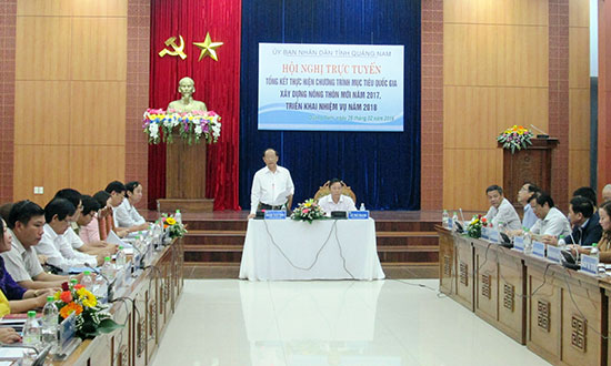 Chủ tịch UBND tỉnh Đinh Văn Thu phát biểu chỉ đạo tại hội nghị trực tuyến diễn ra hôm qua 28.2. Ảnh: N.SỰ