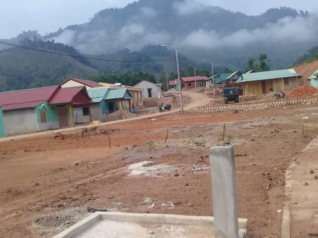 Hình: Một góc tái định cư mới thôn Ka Dâu, xã Za Hung