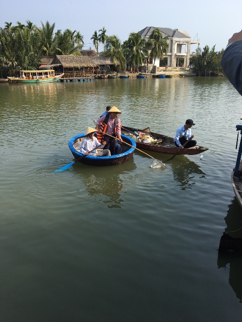 HVND Cẩm Thanh, Hội An gom rác thải trên dòng sông