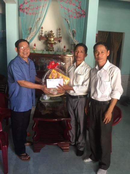 Hội nông dân huyện Đại Lộc và xã Đại Thắng thăm, tặng quà gia đình chính sách