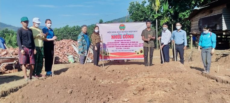HND huyện Hiệp Đức khởi công xây dựng nhà tình nghĩa cho gia đình ông Hồ Văn Huy, xã Phước Gia