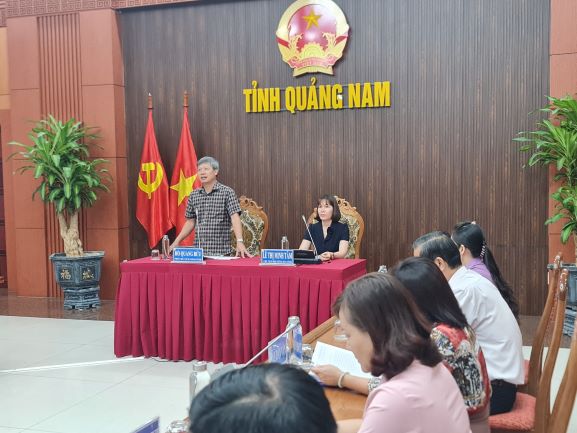 Đ/c Hồ Quang Bửu - PCT UBND tỉnh và đ/c Lê Thị Minh Tâm, Chủ tịch HND tỉnh đồng chủ trì Hội nghị