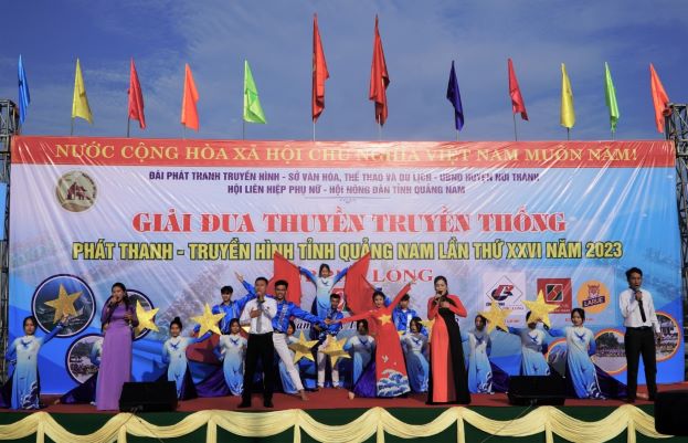 Văn nghệ chào mừng giải đua thuyền truyền thống Phát thanh – Truyền hình tỉnh Quảng Nam lần thứ 26 – Cúp Phú Long năm 2023