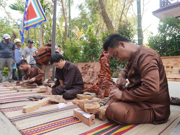 Hội An chú trọng triển khai đảm bảo hiệu quả cơ chế, chính sách hỗ trợ phát triển ngành nghề nông thôn, làng nghề. Ảnh: PHAN SƠN